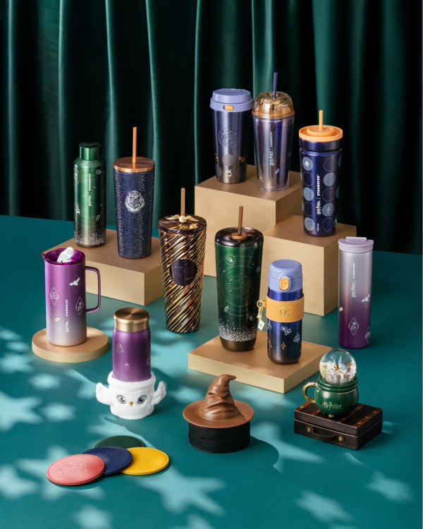 Starbucks 聯乘Harry Potter 推13 款限量商品！霍格華茲學院變色杯、水晶咖啡杯、不鏽鋼隨行杯