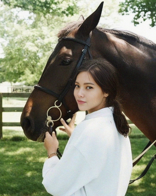 馬天佑新歌｜2R激罕合體逆齡生長零走樣 細妹黃婉佩息影嫁富商變上市女強人