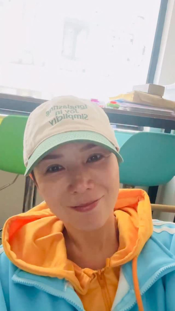 51歲吳文忻末期乳癌擴散上腦崩潰痛哭 北上深圳化療嘆剩四分一命