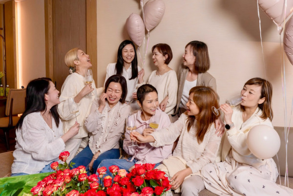 51歲吳文忻末期乳癌擴散上腦崩潰痛哭 北上深圳化療嘆剩四分一命