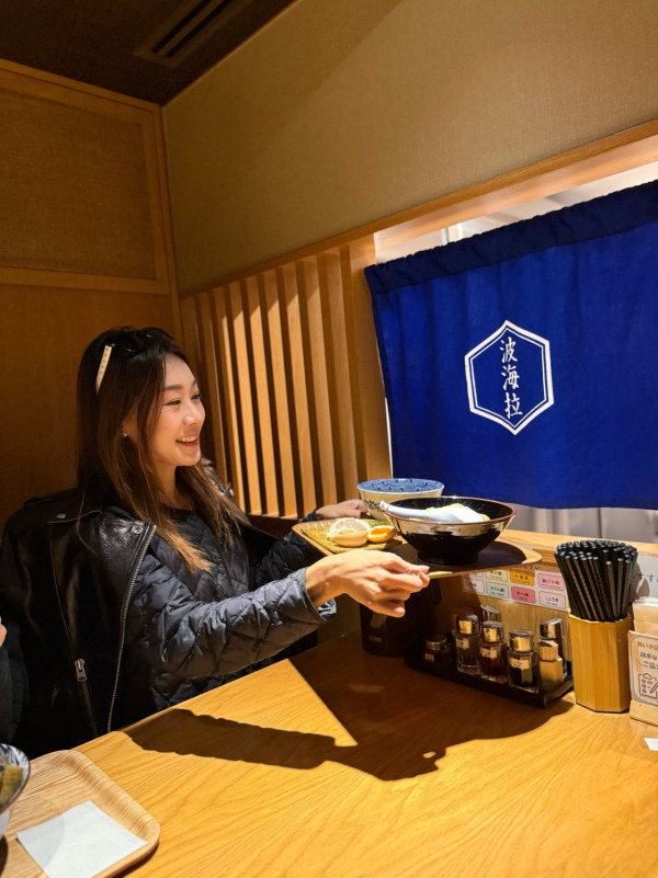 黃心穎四姊妹激罕合體餅印同框！人妻三家姐罕有露面狀態不輸藝人