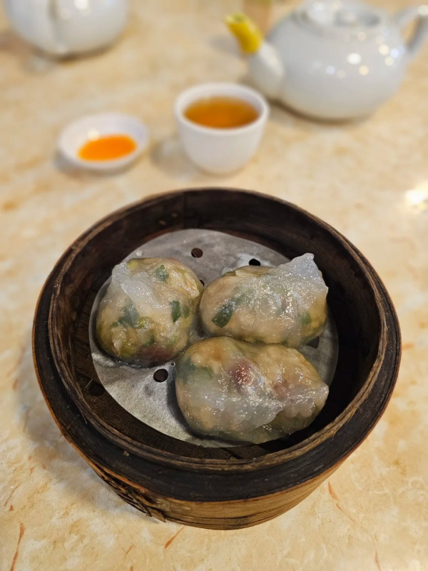 牛池灣村重建｜67年新龍城茶樓宣布下月結業退場 鐵皮寮屋茶居將重建成房協屋邨