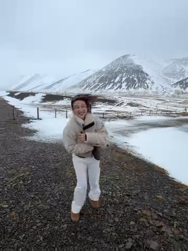 高海寧飛冰島曬比堅尼浸溫泉 零度解放魔鬼身材！網民激動跪求正面相