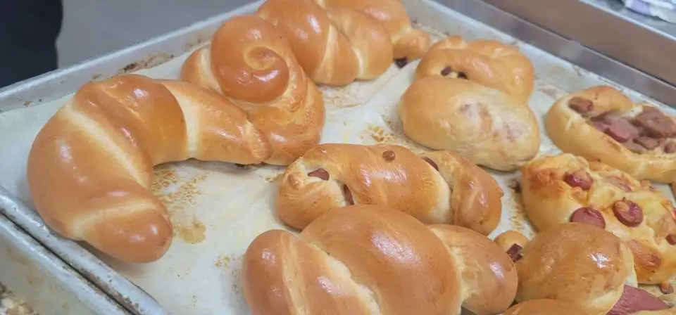 本地麵飽品牌「多多美麵飽西餅公司」麵包廠參觀！自製麵包+鮮果撻 完成有証書！參加即送曲奇一盒