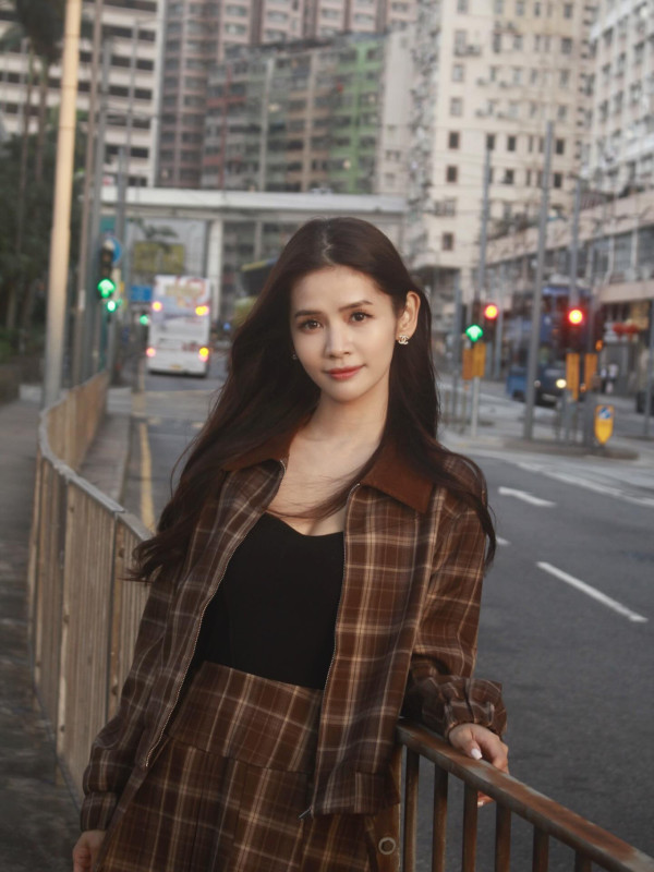 TVB上位小花街頭啜爆親熱斷正！男友猛料背景曝光！IG洩蜜原來有煙幕