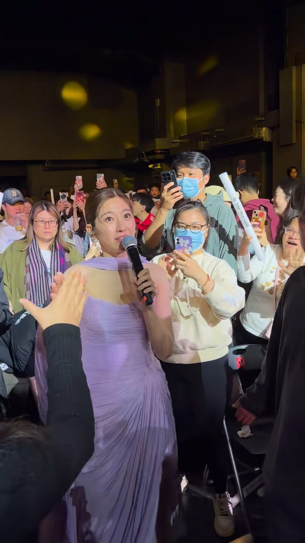 陳自瑤開騷疑遇粉絲當眾搏懵摸！第一身影片流出直認猥瑣：滑滑的