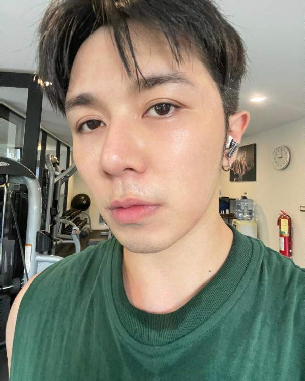 馬天佑新歌｜37歲樂壇失蹤人口掀回憶殺凍齡外貌驚艷網民！歌壇情侶變死敵曾一度合體