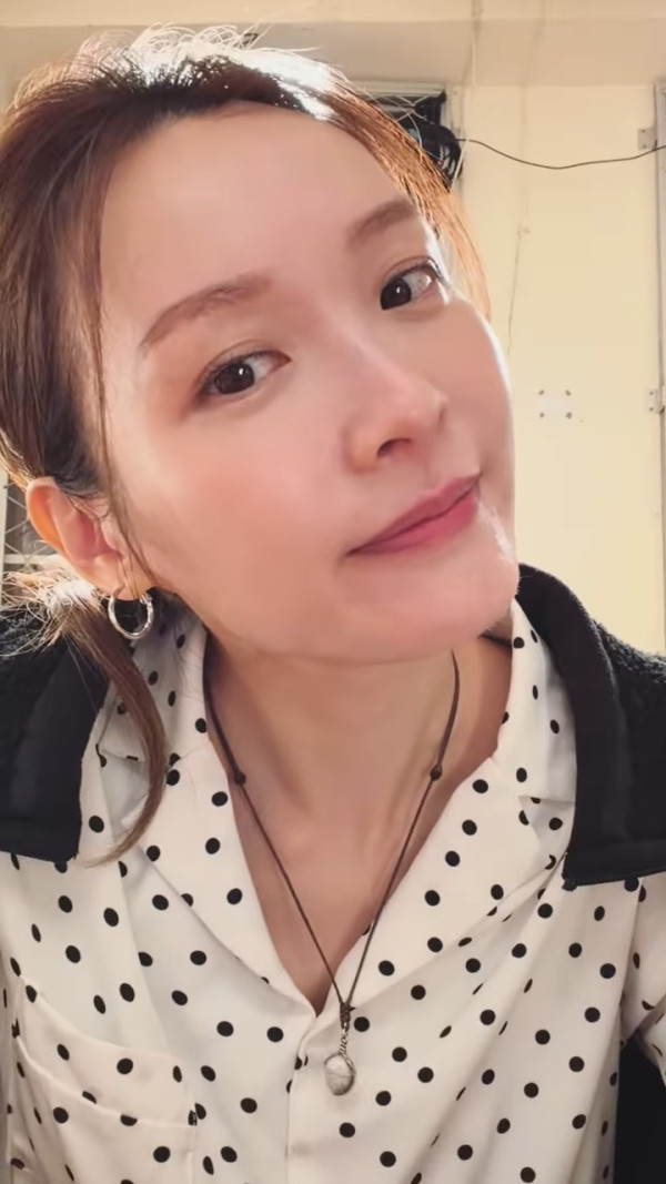 李佳芯晒素顏真面目連毛孔都見到！零濾鏡真實膚況震驚網民：無人完美