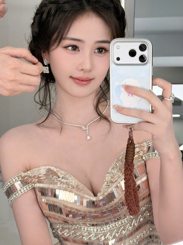 陸劇女神白鹿自爆罹患長期病痛感絕望  曾因不明怪病暴瘦惹擔憂