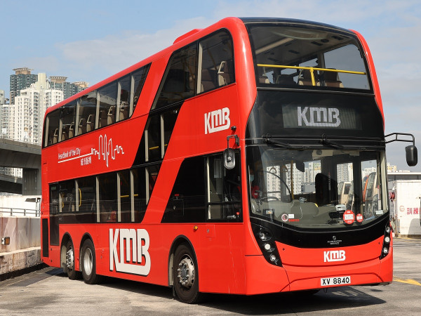 巴士窗邊「神秘小黑點」唔係裝飾？網民揭隱藏用途：原來係救命關鍵！