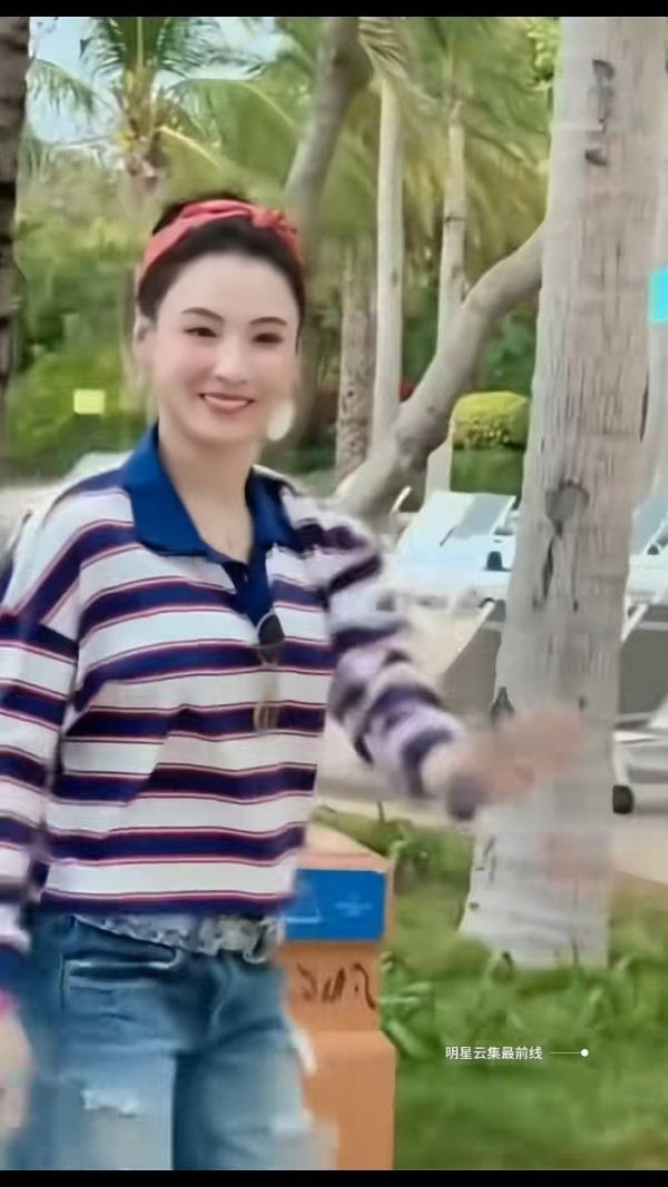 張栢芝被野生捕獲揭最真實身形 45歲生三胎後驚見鬆弛肉：不忍直視！