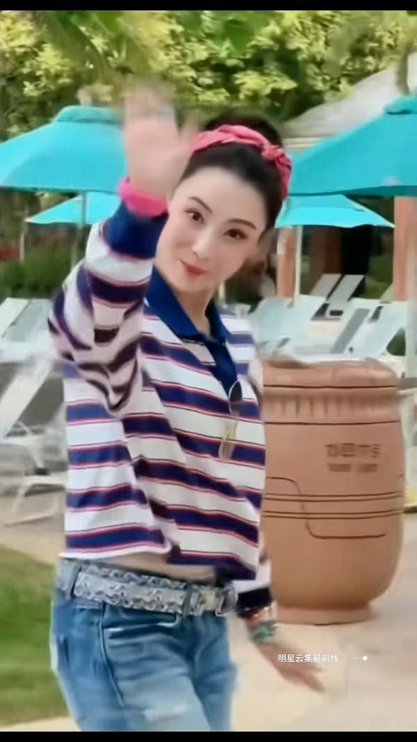 張栢芝被野生捕獲揭最真實身形 45歲生三胎後驚見鬆弛肉：不忍直視！