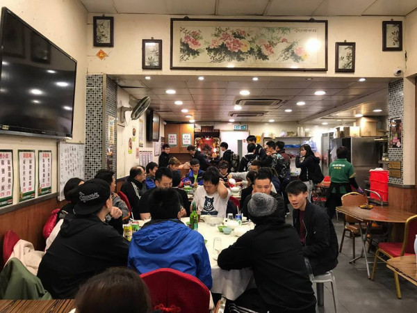 牛池灣村重建｜67年新龍城茶樓宣布下月結業退場 鐵皮寮屋茶居將重建成房協屋邨