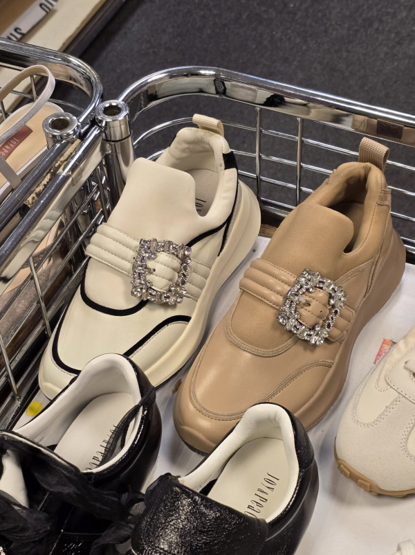 海港城名牌開倉低至1折！男女裝/休閒鞋/單肩袋/眼鏡$120起 SUNCOO／Marc Jacobs／Her own words