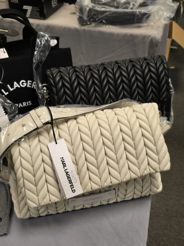 海港城名牌開倉低至1折！男女裝/休閒鞋/單肩袋/眼鏡$120起 SUNCOO／Marc Jacobs／Her own words