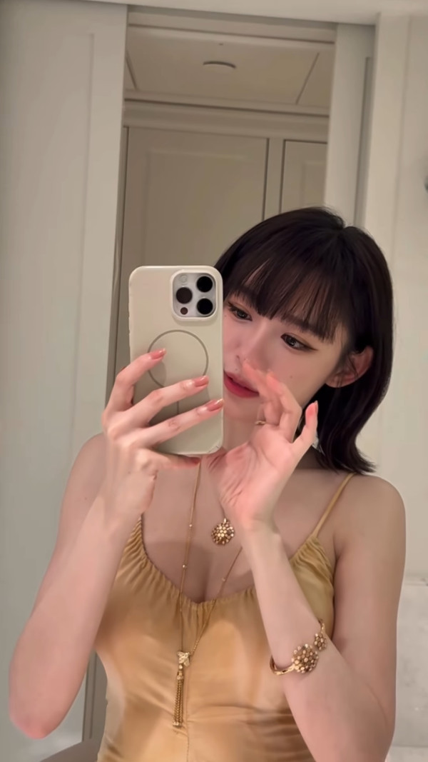 林明禎近鏡大解放34E白滑雙峰！私密自拍曝性感內衣晒導彈胸逼到爆