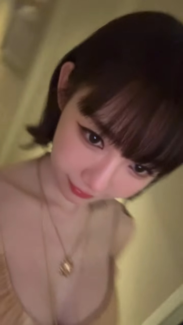 林明禎近鏡大解放34E白滑雙峰！私密自拍曝性感內衣晒導彈胸逼到爆