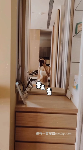 林明禎近鏡大解放34E白滑雙峰！私密自拍曝性感內衣晒導彈胸逼到爆