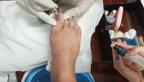 老人家難落街剪髮？全港5大免費上門義剪：專人$0上屋企/包剪灰甲