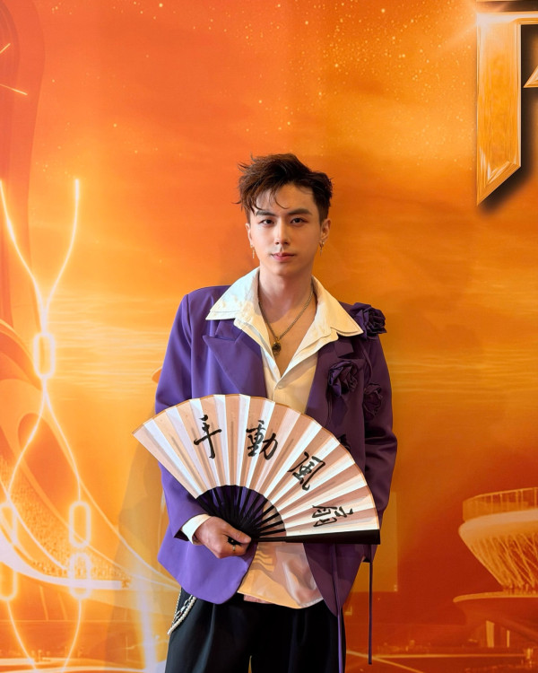 TVB小生宣佈分手後極速爆新戀情！密會性感靚女斷正！大方曝5字回應關係