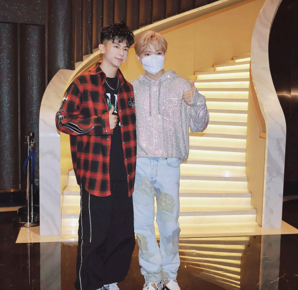 TVB小生宣佈分手後極速爆新戀情！密會性感靚女斷正！大方曝5字回應關係