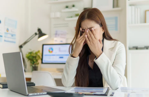 朝9晚5係酷刑？牛津大學揭「10點前返工」極傷身 公開最佳上班時間