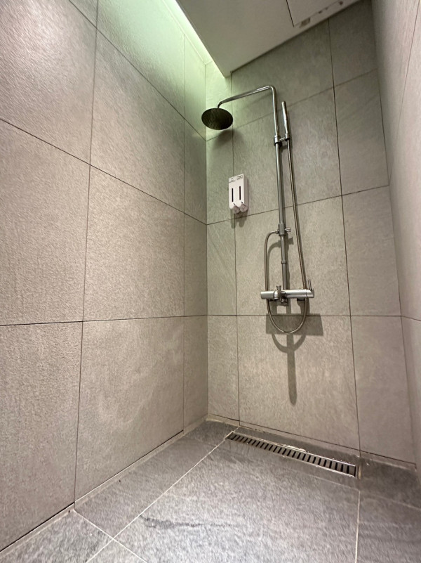 遊台必睇|台灣桃園機場6大隱藏設施大公開!免費淋浴/SPA按摩椅/電競賽車體驗