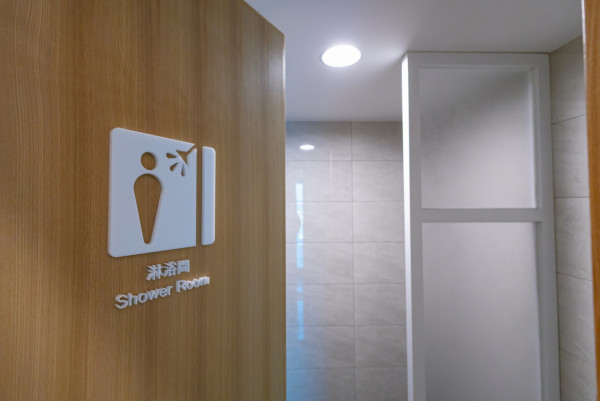 遊台必睇|台灣桃園機場6大隱藏設施大公開!免費淋浴/SPA按摩椅/電競賽車體驗