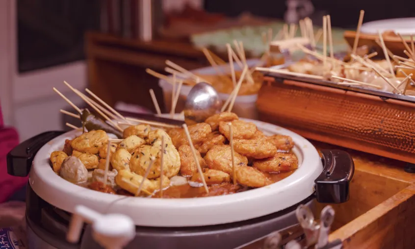 東京花見燈夜2026｜超夢幻1,500盞櫻粉天燈升空、4小時暢飲派對 附門票/行程攻略 