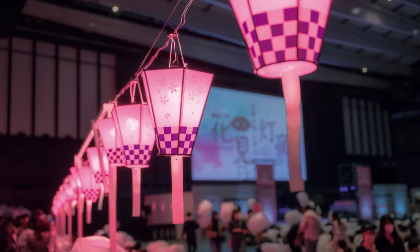 東京花見燈夜2026｜超夢幻1,500盞櫻粉天燈升空、4小時暢飲派對 附門票/行程攻略 
