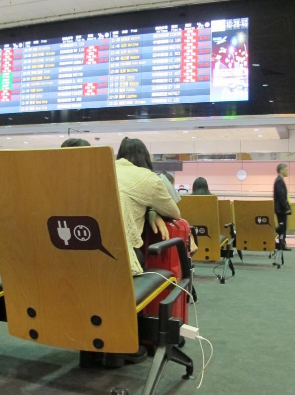 遊台必睇|台灣桃園機場6大隱藏設施大公開!免費淋浴/SPA按摩椅/電競賽車體驗