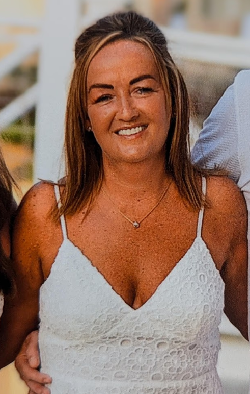 三寶媽沖涼滑手機邊叉電慘死 夫轟iPhone稱防水卻無警示【附4條防觸電家規必守】