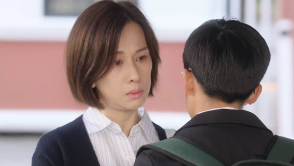 元祖級童顏女神相隔20年回巢TVB拍劇 49歲復出狀態大勇凍齡顏值零走樣