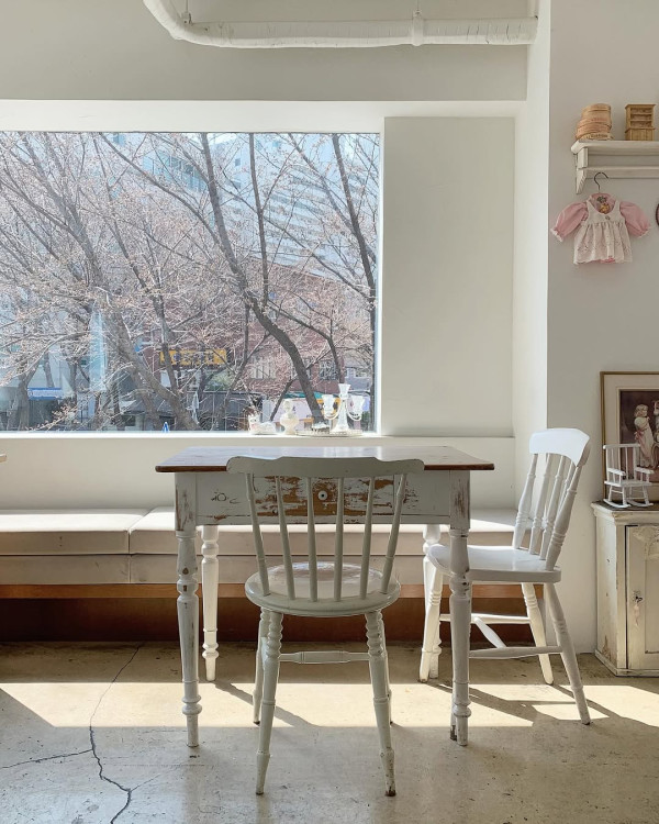 【韓國櫻花2026】首爾8大必去櫻花Cafe 春天必去!絕美櫻花陽台/櫻花窗景