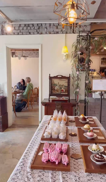 【韓國櫻花2026】首爾8大必去櫻花Cafe 春天必去!絕美櫻花陽台/櫻花窗景