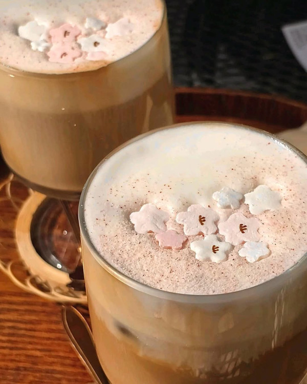 【韓國櫻花2026】首爾8大必去櫻花Cafe 春天必去!絕美櫻花陽台/櫻花窗景