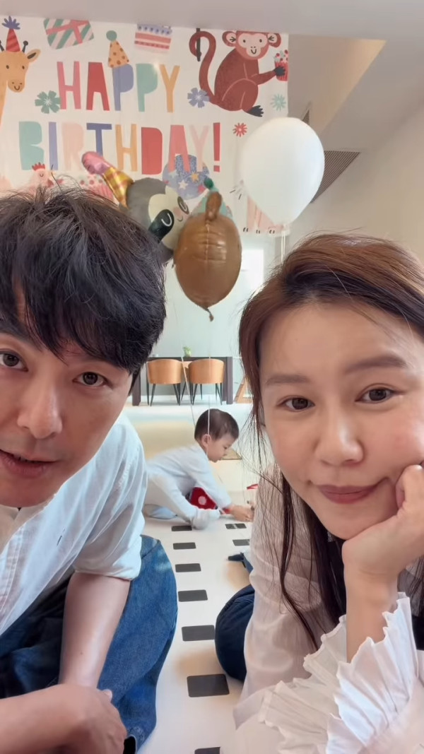 黃翠如蕭正楠仔仔1歲生日會極搶鏡！正面樣似足媽咪！爬勻全屋千尺豪宅巨廳