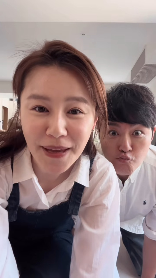 黃翠如蕭正楠仔仔1歲生日會極搶鏡！正面樣似足媽咪！爬勻全屋千尺豪宅巨廳