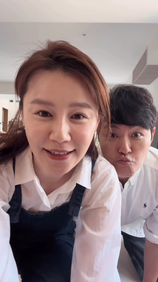 黃翠如蕭正楠仔仔1歲生日會極搶鏡！正面樣似足媽咪！爬勻全屋千尺豪宅巨廳