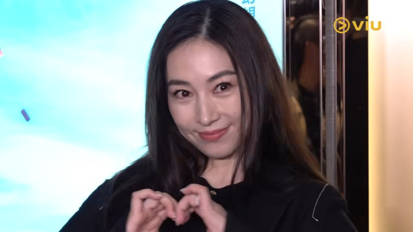 JJ賈曉晨激動落淚首談為愛淡出娛圈!驚爆後悔巔峰期閃嫁樊少皇生BB?