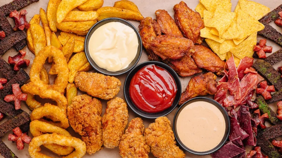 飲水少、愛食加工品？最新10大傷腎行為排行榜出爐 第一名可能每天都在做！