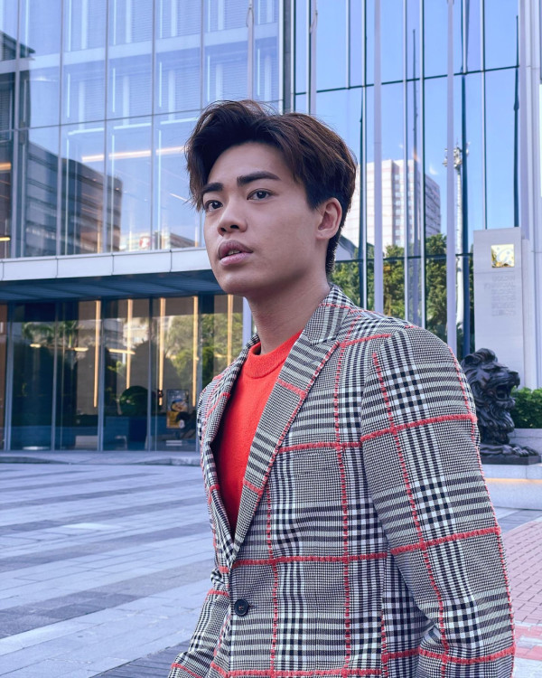 27歲TVB男藝人無預警宣佈離巢 曾被鄭丹瑞封「劉青雲」：咁就八年！