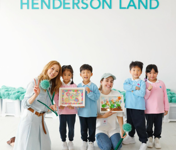 「千億新抱」徐子淇與黎姿世紀同框！最新近照曝光金髮造型狀態極佳