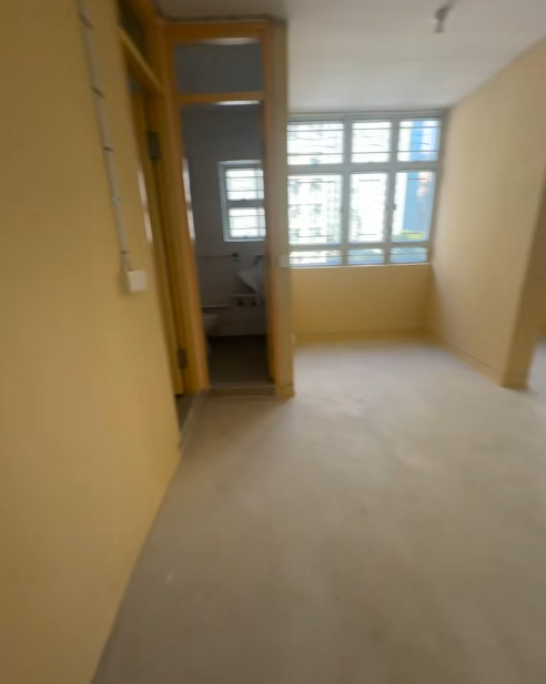 公屋首派即畢業！4人家庭進駐港島453呎大屋 港媽揭秘：這類人可獲派大屋！