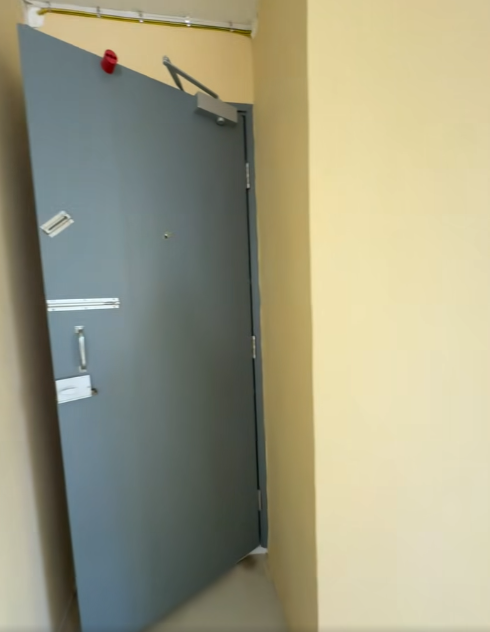 公屋首派即畢業！4人家庭進駐港島453呎大屋 港媽揭秘：這類人可獲派大屋！