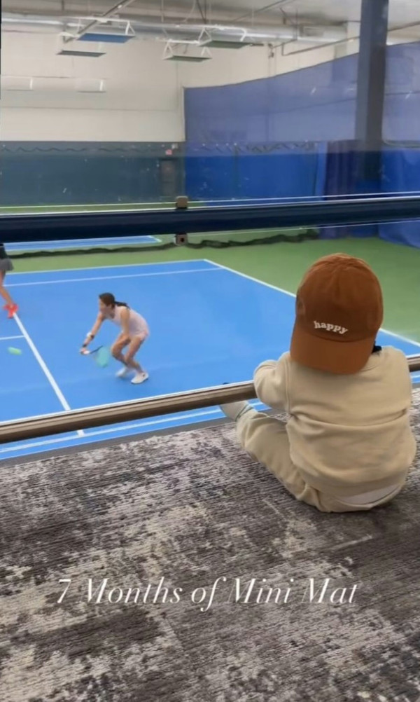 謝婷婷7個月大囝囝正面照罕有曝光！混血精靈樣似足靚仔外籍爸爸