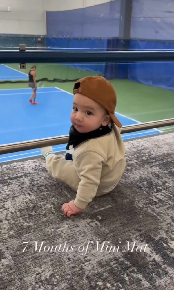 謝婷婷7個月大囝囝正面照罕有曝光！混血精靈樣似足靚仔外籍爸爸