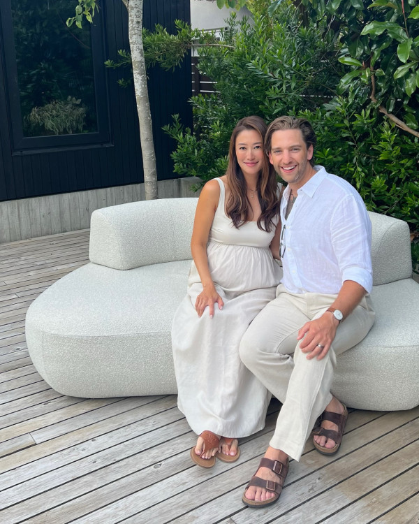 謝婷婷7個月大囝囝正面照罕有曝光！混血精靈樣似足靚仔外籍爸爸