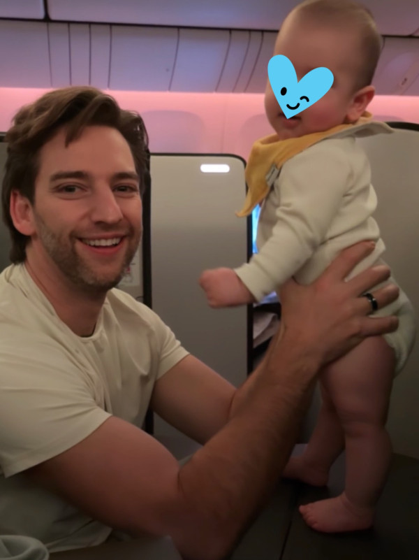 謝婷婷7個月大囝囝正面照罕有曝光！混血精靈樣似足靚仔外籍爸爸