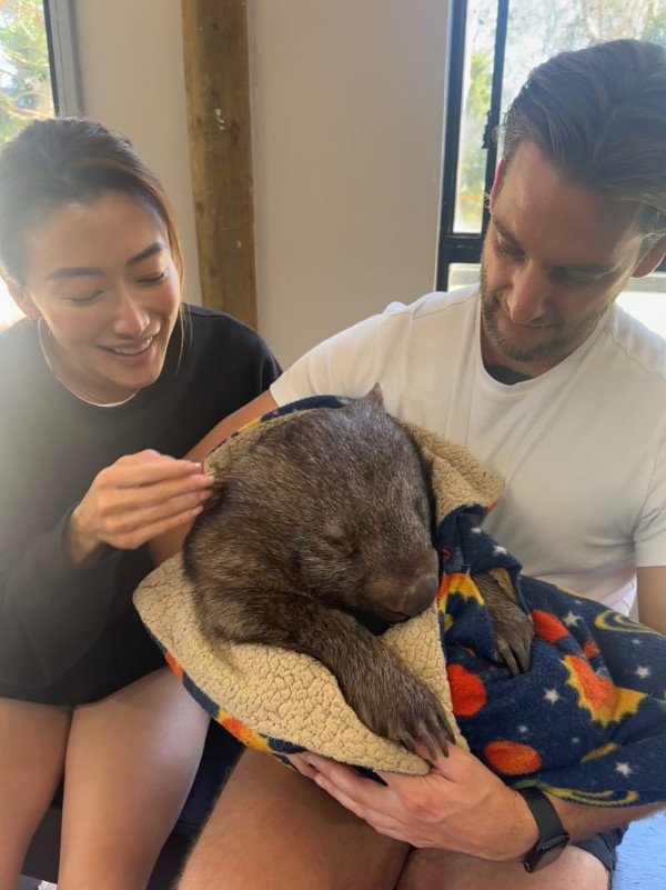 謝婷婷7個月大囝囝正面照罕有曝光！混血精靈樣似足靚仔外籍爸爸